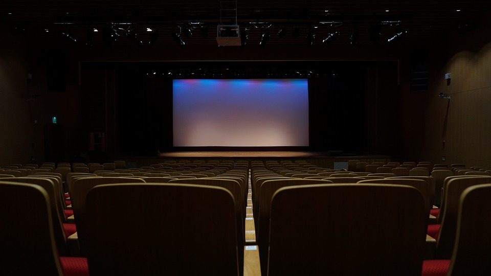 DOWNs Town Mall Theater - Films